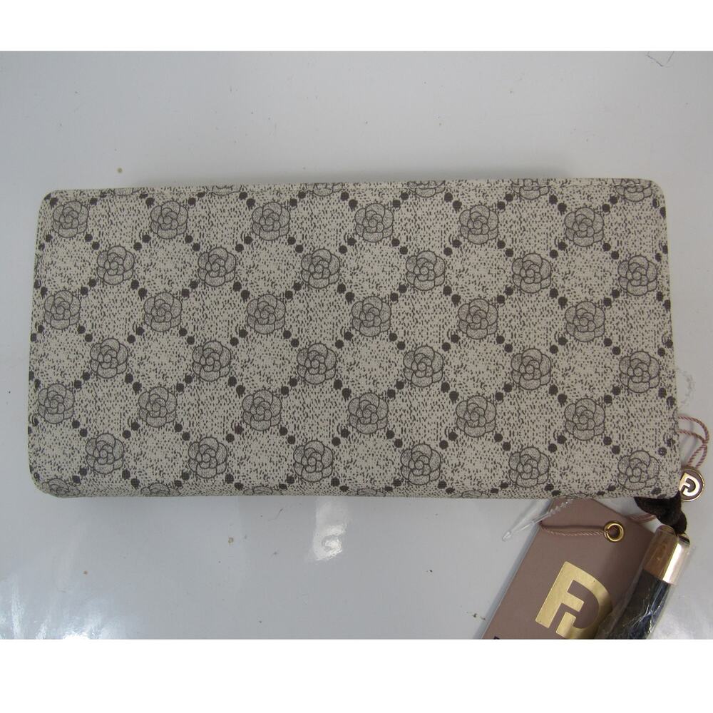 NWT Fashion Dazzle Cream Gray Rose Printed Pattern Wallet Clutch Vegan